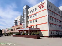 По словам министра здравоохранения региона Эльхана Сулейманова, Гудермесская больница - одна из лучших в регионе и решение о ее перепрофилировании под лечение больных с коронавирусом было принято 12 мая