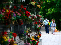 В июне московские кладбища были вновь открыты для посетителей