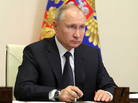 Президент РФ Владимир Путин призвал обеспечить социальные выплаты в двойном размере медикам, работающим с больными COVID-19 во время новогодних праздников 