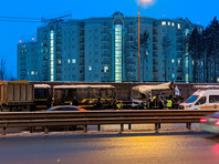 Обстановка на месте аварии с автобусом и грузовиком на трассе М-9 "Балтия" в Подмосковье