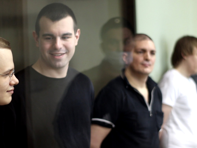 6 августа Люблинский районный суд Москвы признал виновными и приговорил к реальным и условным срокам семерых подсудимых по так называемому делу "Нового величия"